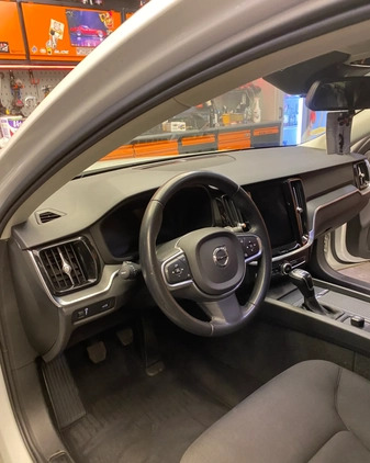 Volvo V60 cena 65500 przebieg: 206000, rok produkcji 2019 z Ostróda małe 92